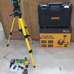 DeWalt Lazer lavel with stand 16 liner green